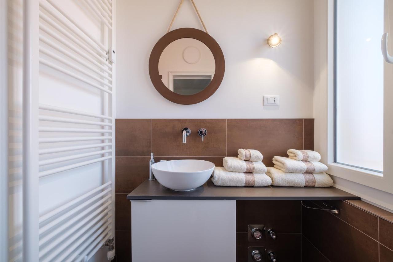 Fabula Rooms 3 Suites With Private Bathroom Bologna Luaran gambar